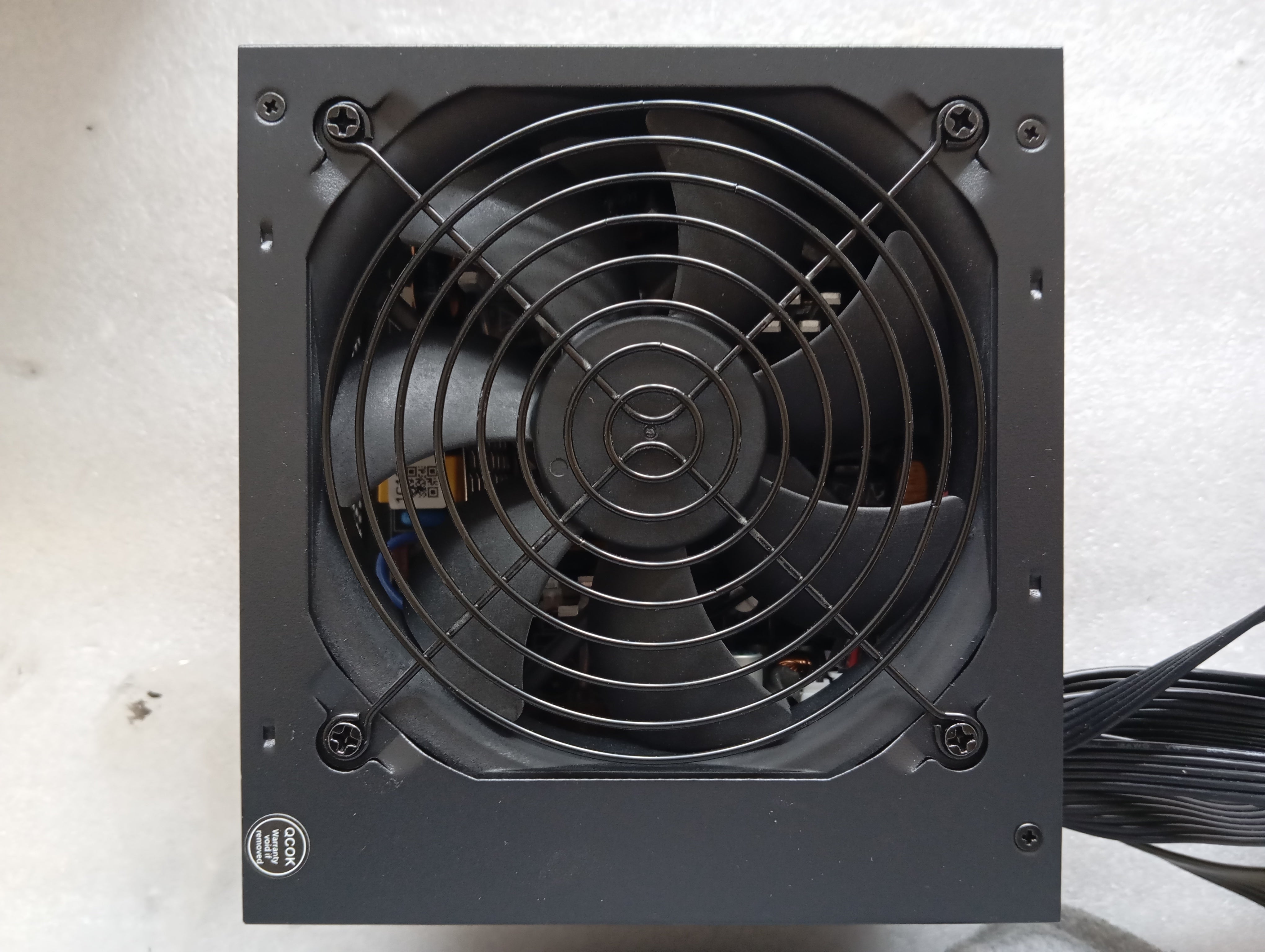 Refurbished Cooler Master MWE 500 White 230V - V2 Refurbished Cooler Master MWE 500 White 230V - V2